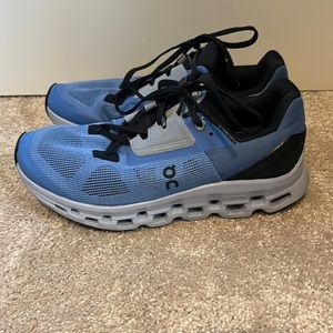 Women's ON Cloudstratus 8.5